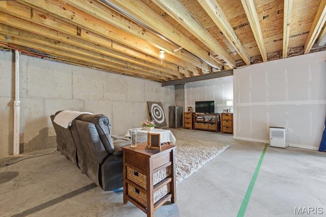 721 Creek View Drive, Fenton, MO 63026