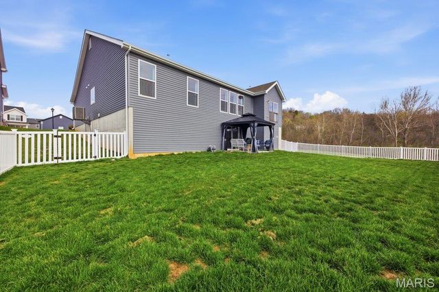 721 Creek View Drive, Fenton, MO 63026