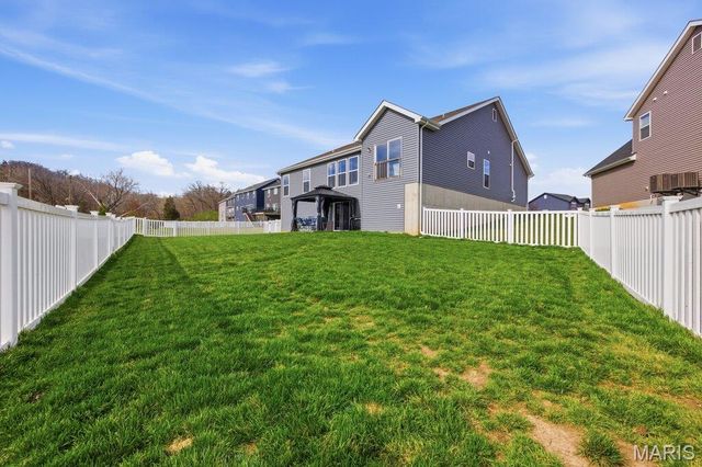 721 Creek View Drive, Fenton, MO 63026