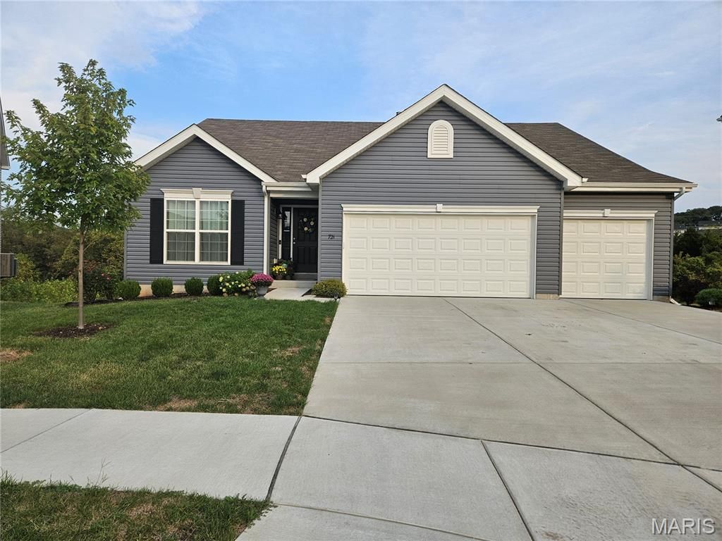 721 Creek View Drive, Fenton, MO 63026