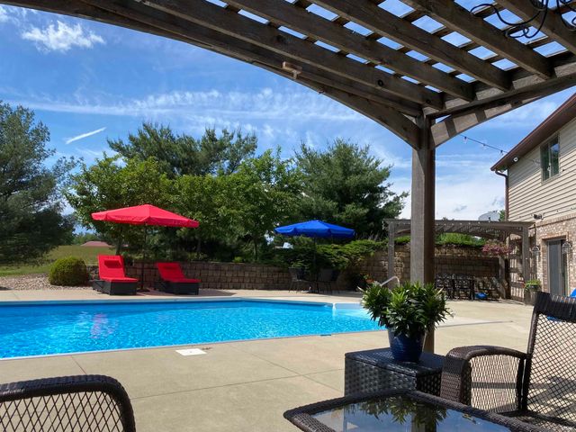 5400 S Harmony Road, Bloomington, IN 47403