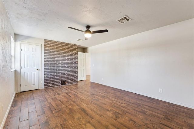 1101 N Douglas Boulevard, Guthrie, OK 73044