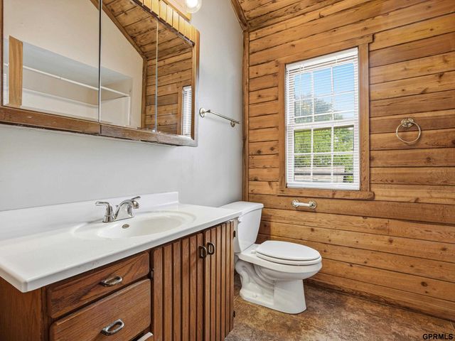 1929-1931 S 35 Street, Omaha, NE 68105