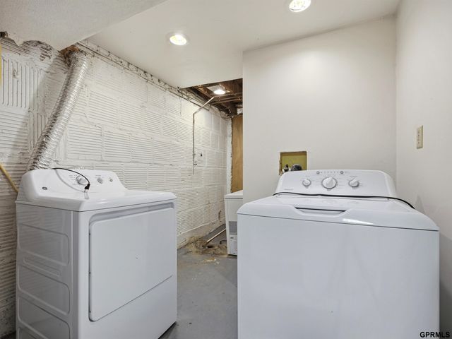 1929-1931 S 35 Street, Omaha, NE 68105