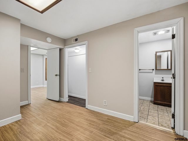 1929-1931 S 35 Street, Omaha, NE 68105