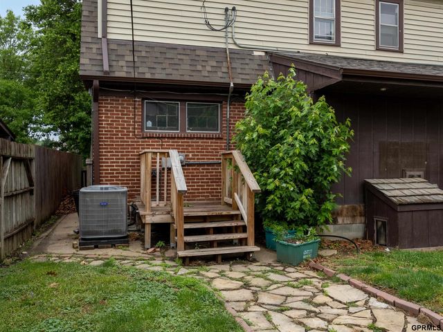 1929-1931 S 35 Street, Omaha, NE 68105