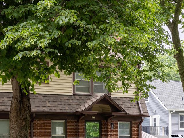 1929-1931 S 35 Street, Omaha, NE 68105