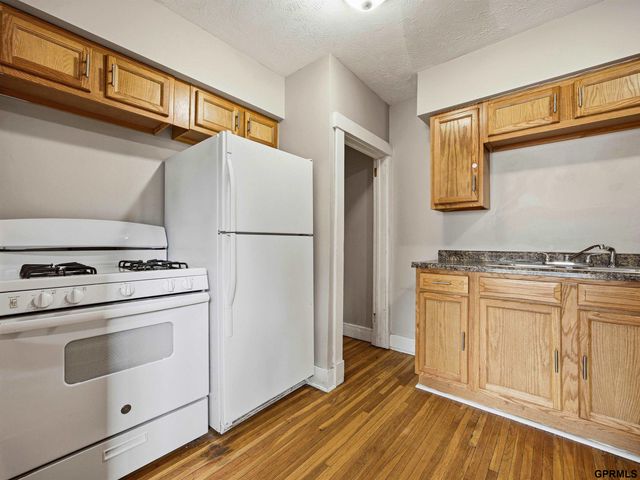 1929-1931 S 35 Street, Omaha, NE 68105