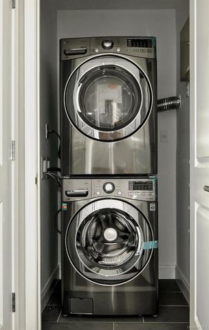 21 Lumber Road 3B, Roslyn, NY 11576