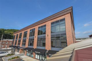 21 Lumber Road 3B, Roslyn, NY 11576