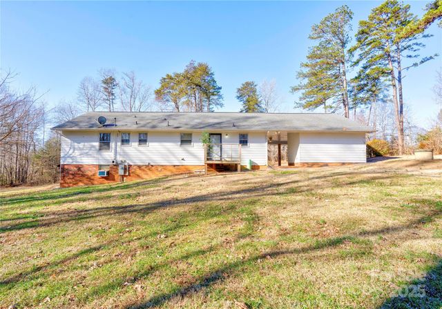 707 S 6th Street, Bessemer City, NC 28016