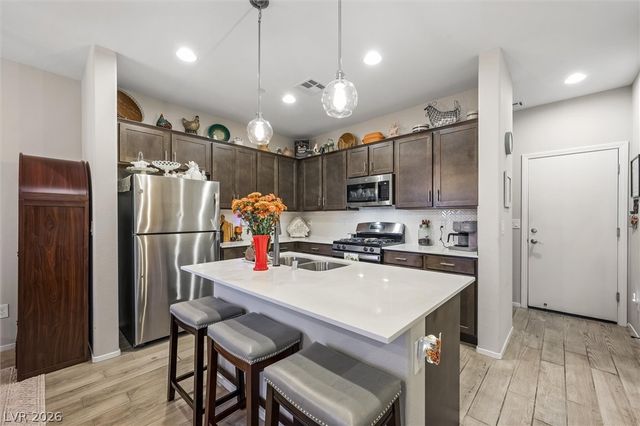 752 Sleeping City Avenue, Henderson, NV 89015