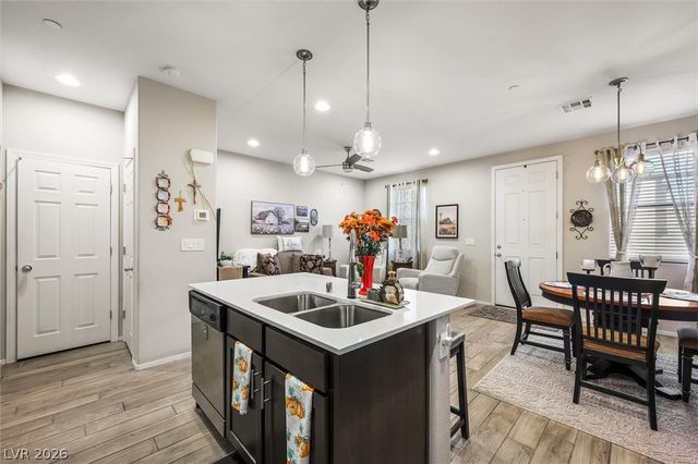 752 Sleeping City Avenue, Henderson, NV 89015