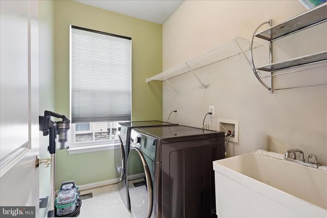 9411 PRIMROSE LN, Manassas Park, VA 20111