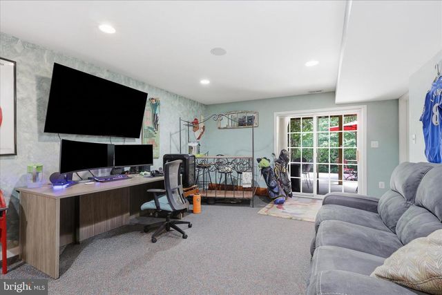 9411 PRIMROSE LN, Manassas Park, VA 20111