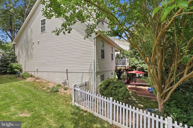 9411 PRIMROSE LN, Manassas Park, VA 20111