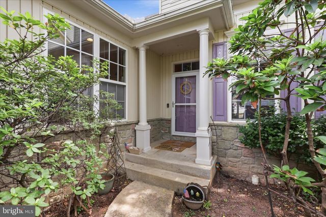9411 PRIMROSE LN, Manassas Park, VA 20111