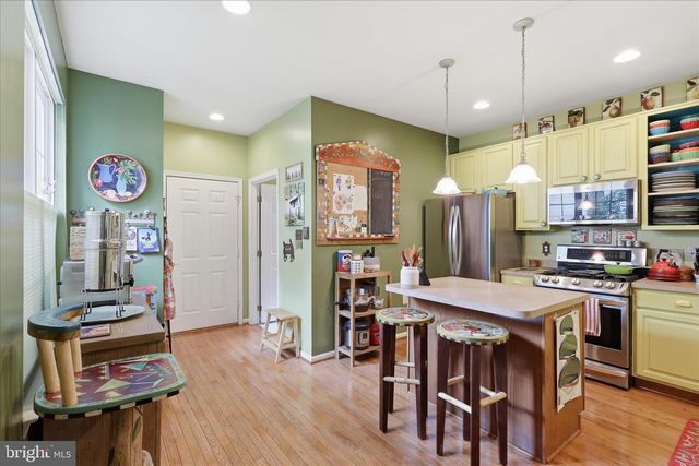 9411 PRIMROSE LN, Manassas Park, VA 20111