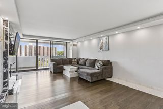 6101 EDSALL RD #1502, Alexandria, VA 22304