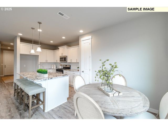 10228 Se HORNADAY Ave 377, Happy Valley, OR 97086