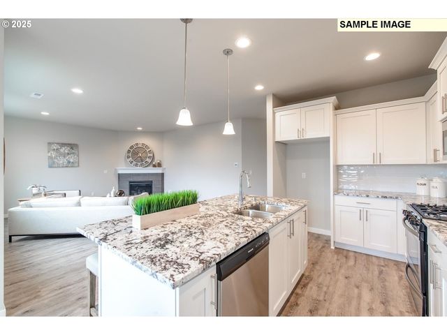 10228 Se HORNADAY Ave 377, Happy Valley, OR 97086