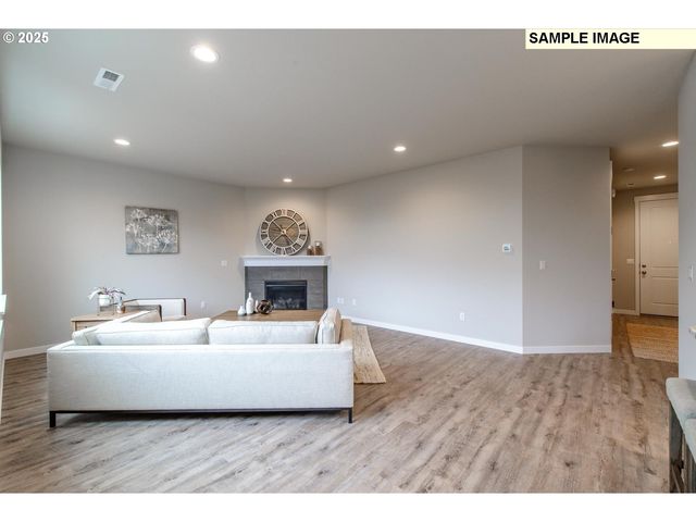 10228 Se HORNADAY Ave 377, Happy Valley, OR 97086