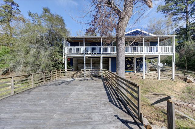 232 Hideaway Lane, Goodrich, TX 77335