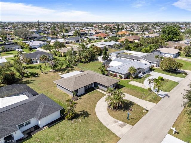 4216 1st CT, Cape Coral, FL 33904