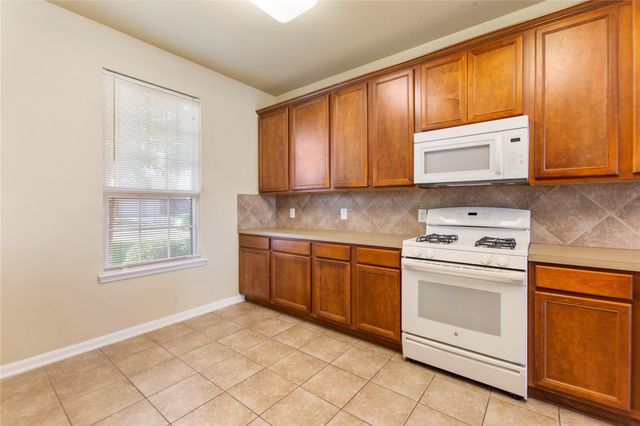 5310 Meadow Canyon Drive, Sugar Land, TX 77479