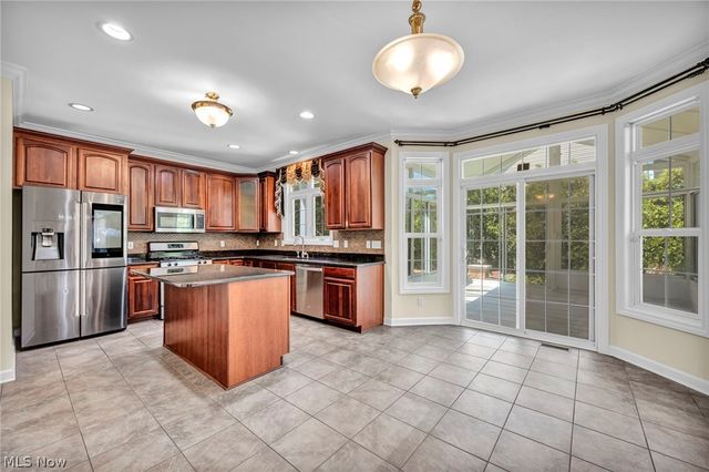 7820 Lynford Way, Mentor, OH 44060