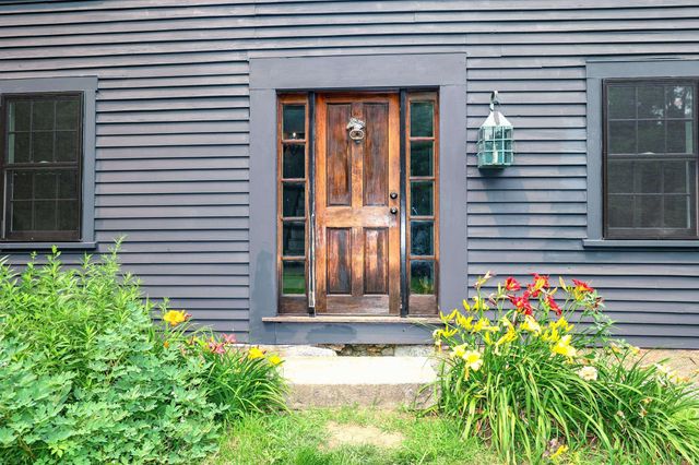 301 Tiffany Hill Road, Weare, NH 03281