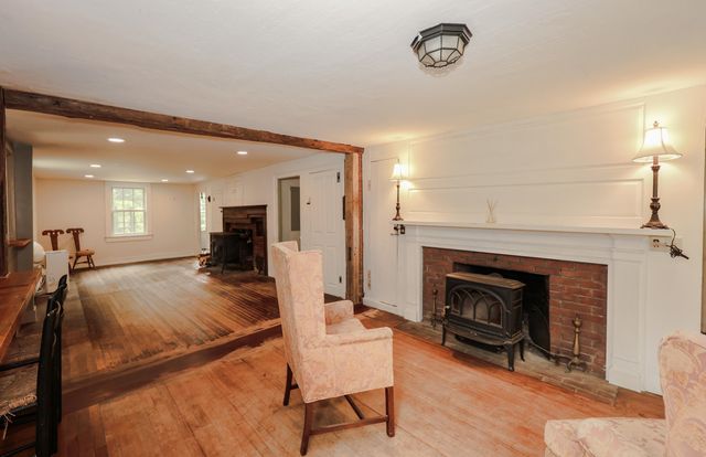 301 Tiffany Hill Road, Weare, NH 03281