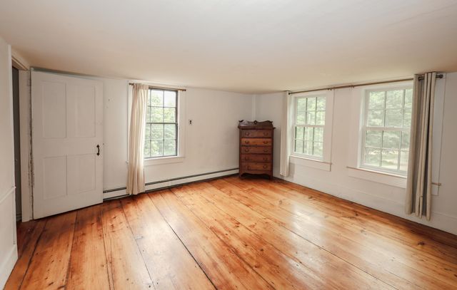 301 Tiffany Hill Road, Weare, NH 03281