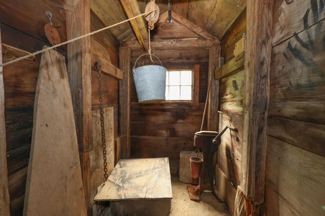 301 Tiffany Hill Road, Weare, NH 03281
