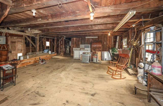 301 Tiffany Hill Road, Weare, NH 03281