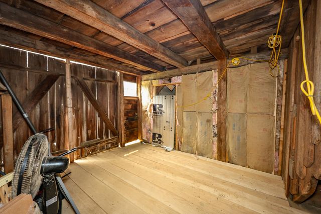 301 Tiffany Hill Road, Weare, NH 03281