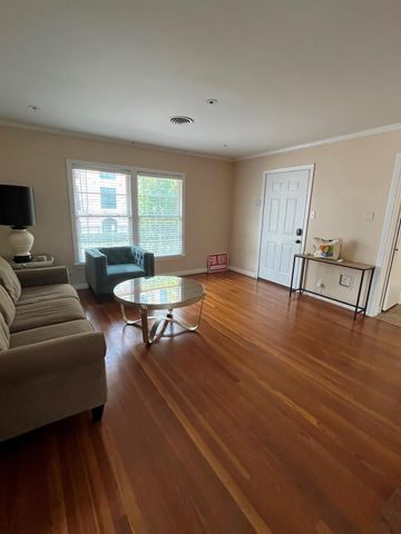 1932 W Bell Street, Houston, TX 77019