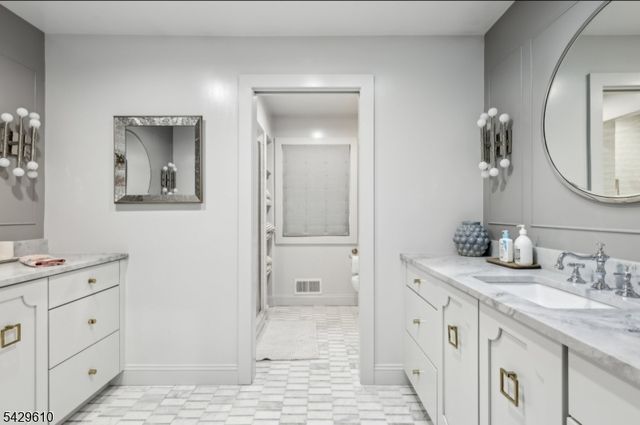 15 Laurie Ct, Scotch Plains Twp., NJ 07076