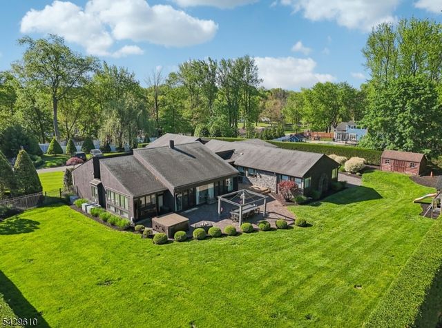 15 Laurie Ct, Scotch Plains Twp., NJ 07076