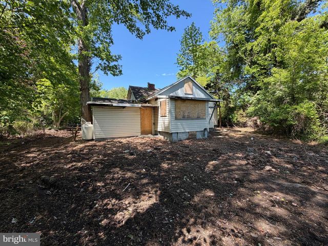 161 WOOLSTON DR, Morrisville, PA 19067