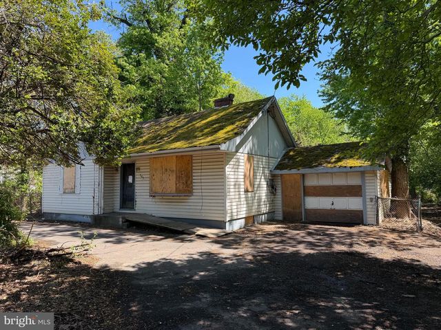 161 WOOLSTON DR, Morrisville, PA 19067