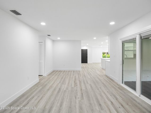 467 Foxdall Avenue NE, Palm Bay, FL 32907