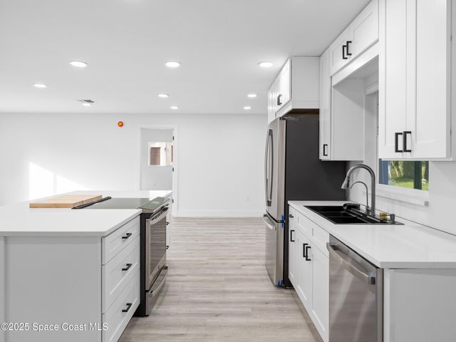 467 Foxdall Avenue NE, Palm Bay, FL 32907