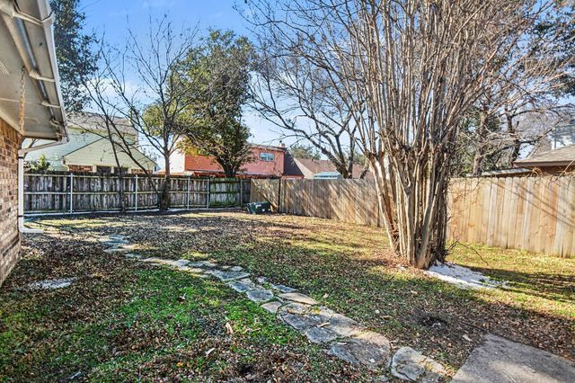 2433 Hallmark Street, Grand Prairie, TX 75052