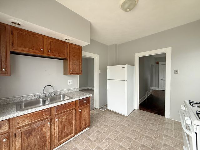 1125 37th Street, Rock Island, IL 61201