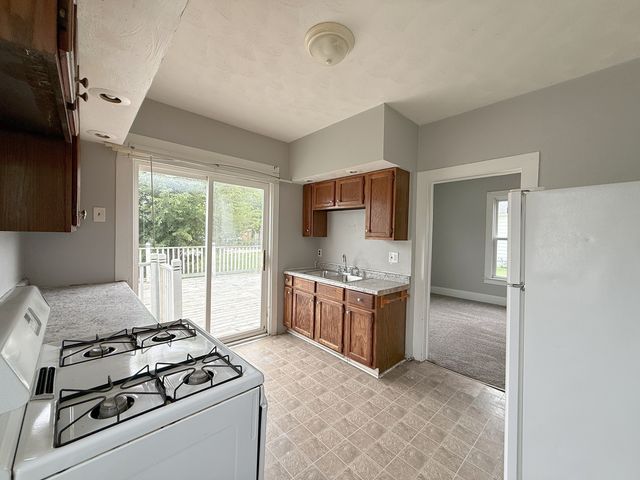 1125 37th Street, Rock Island, IL 61201