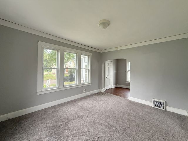 1125 37th Street, Rock Island, IL 61201