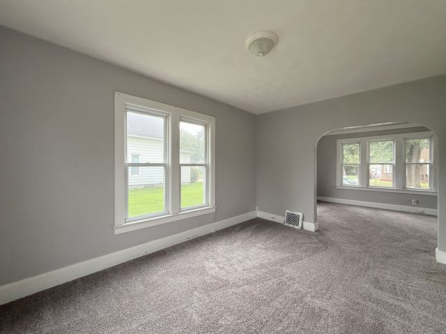 1125 37th Street, Rock Island, IL 61201