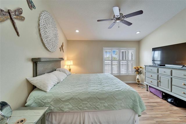 2038 GRANTHAM GREENS DRIVE 2038, Sun City Center, FL 33573