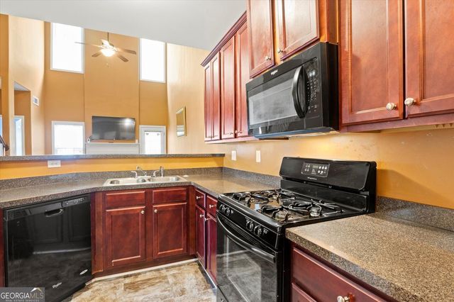 6293 Colonial View, Fairburn, GA 30213